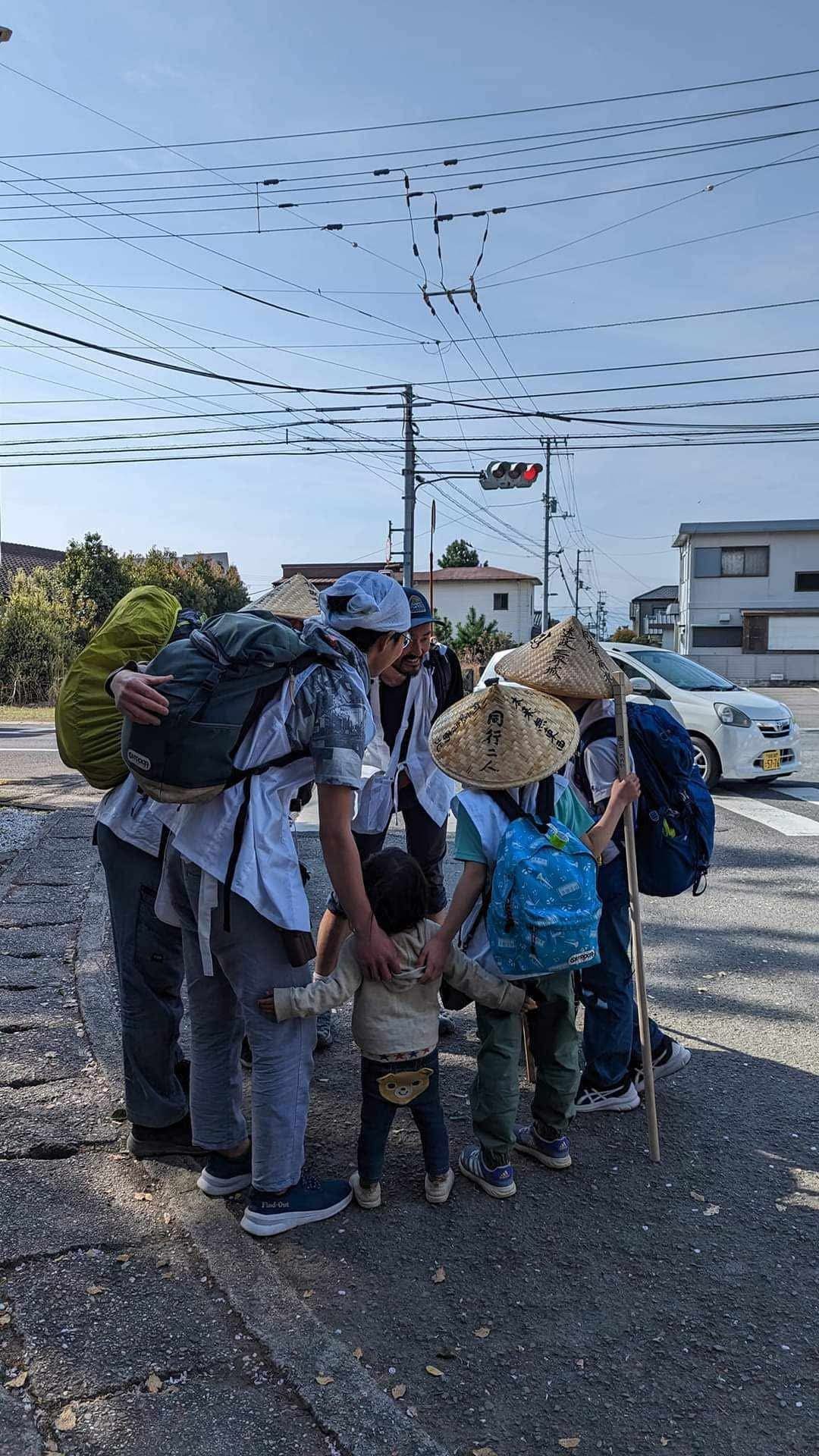 仲間と歩く遍路道